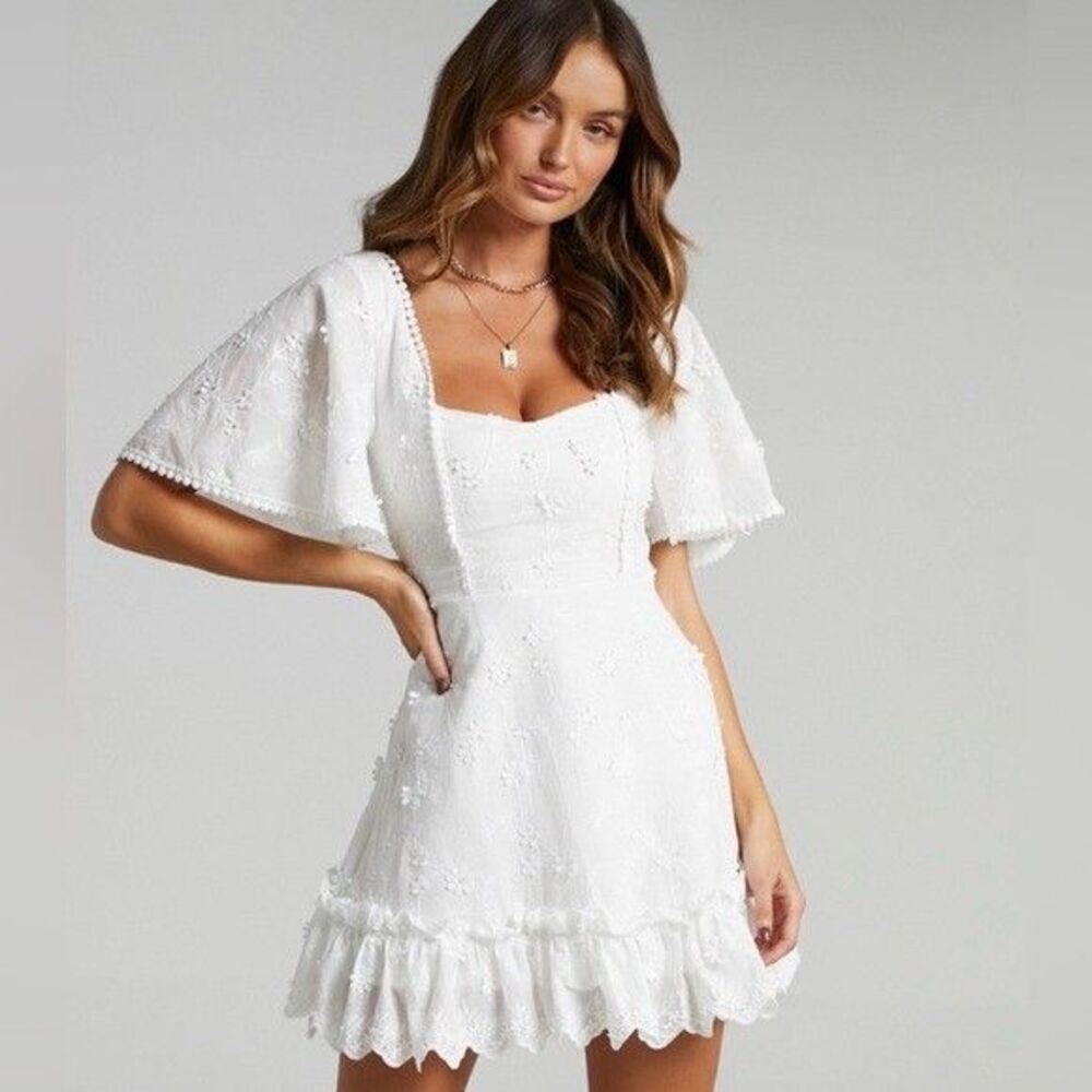 Showpo Fancy A Spritz Dress 6 White Floral Embroidered Lace Flutter Sleeve Mini